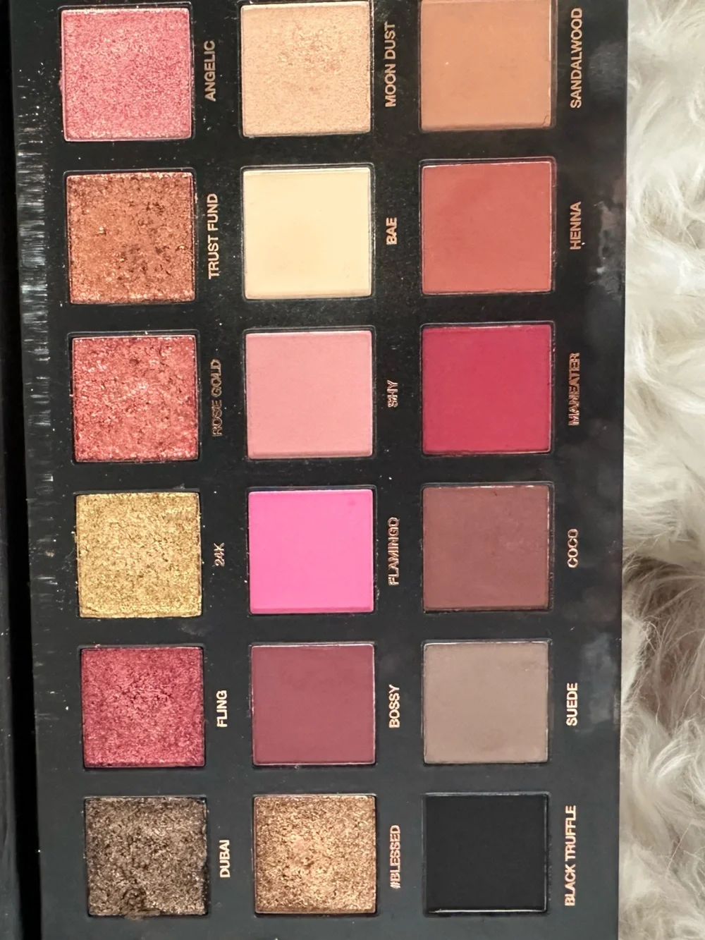 DISCONTINUED HUDA BEAUTY Rose Gold Textured Eyeshadow Palette neutral matte chic